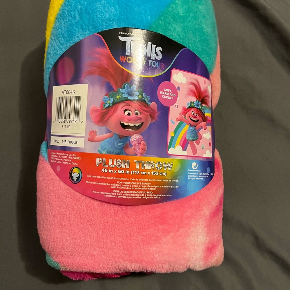 Trolls World Tour Princess Poppy Throw